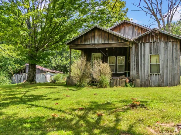 372 Mount Vernon Rd, Bethpage, TN 37022