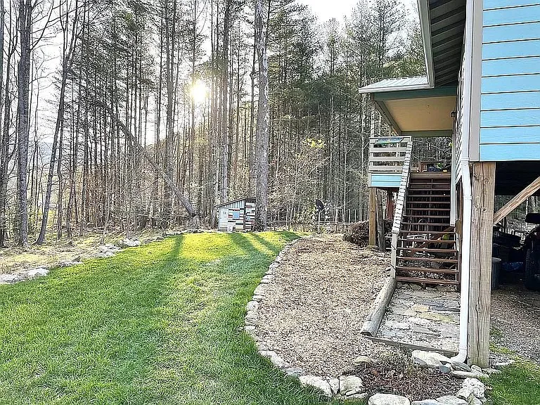 562 Jakes Mountain Rd — Photo 18