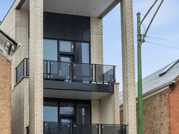 1124 W Fry St #2, Chicago, IL 60642