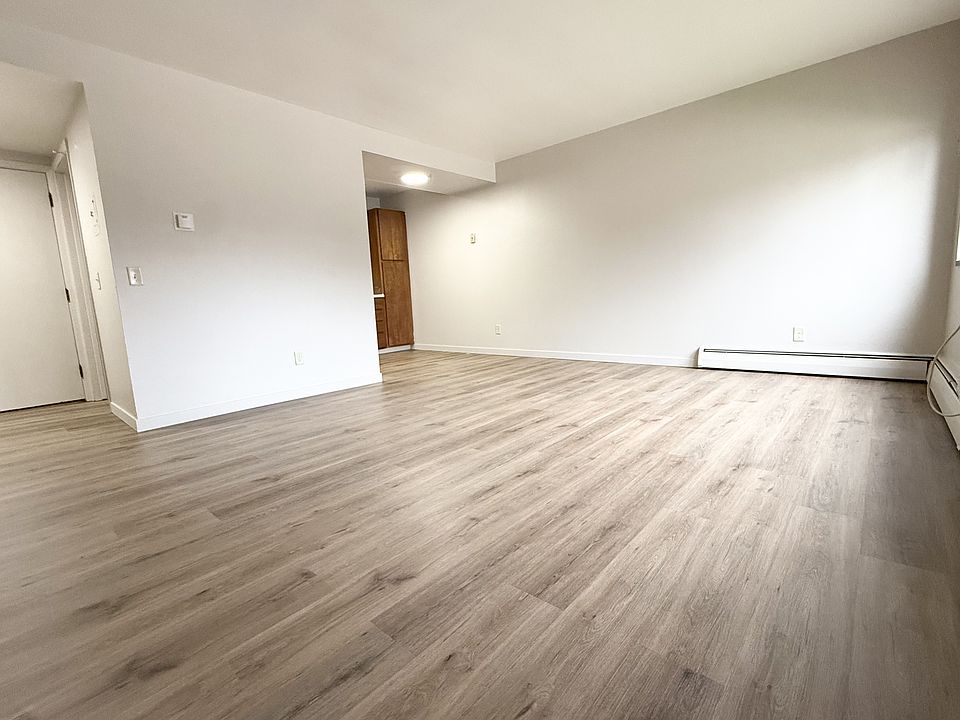 1st image of 2080 Allen Blvd #3