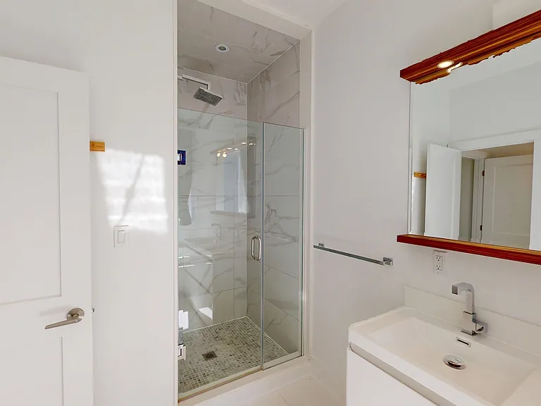 24 Kennedy Ave #UPPER — Photo 25
