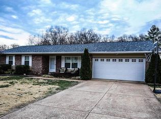 724 Islamorada Dr, Fenton, MO 63026