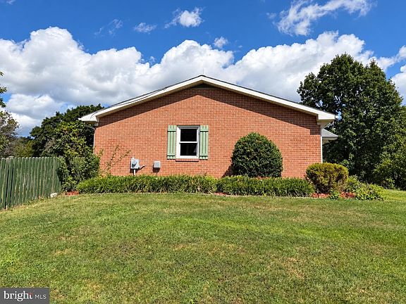 3rd image of 83 Carrell Ln