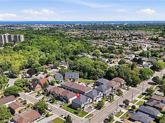 3rd image of 665 Greenhill Ave