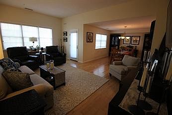 1st image of 20 Weatherly Dr Unit 6