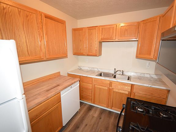 5th image of 1701 S Helen St