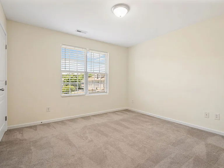 605 Cupola Dr — Photo 20