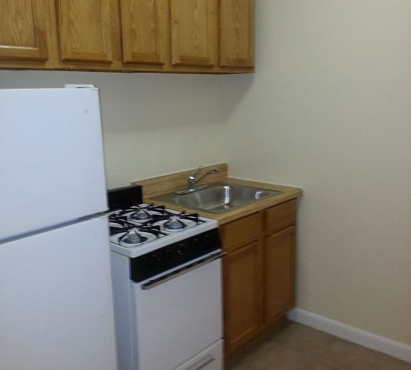 1st image of 424 E 73rd St APT 4RE