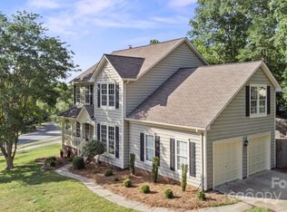 6210 Skyline Dr, Charlotte, NC 28269