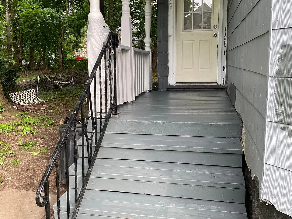 219 Sabine St #1