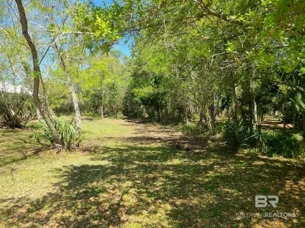 1220 Chaumont Ave, Dauphin Island, AL 36528