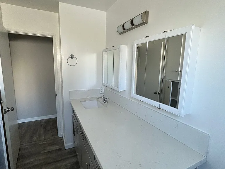 1901 6th St #201 — Photo 18