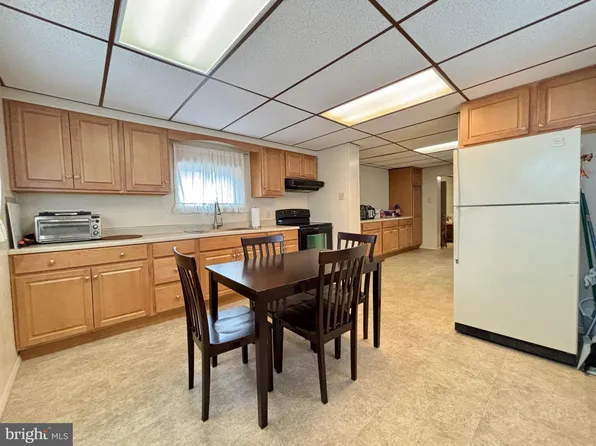 32 W Berea St, Summit Hill, PA 18250