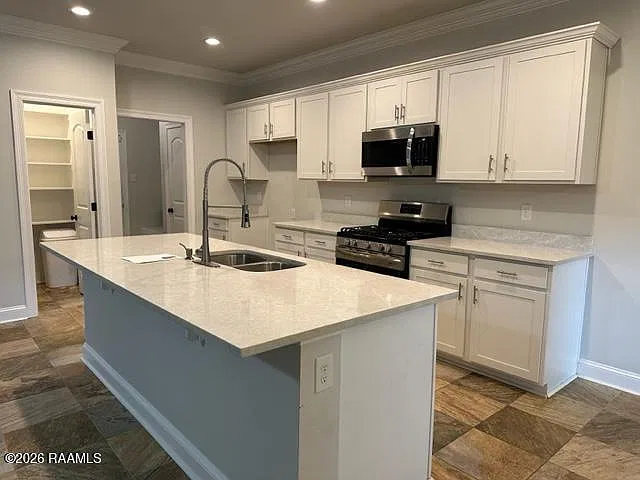 3 bed, 1735 sqft, $2,150 — Photo 4
