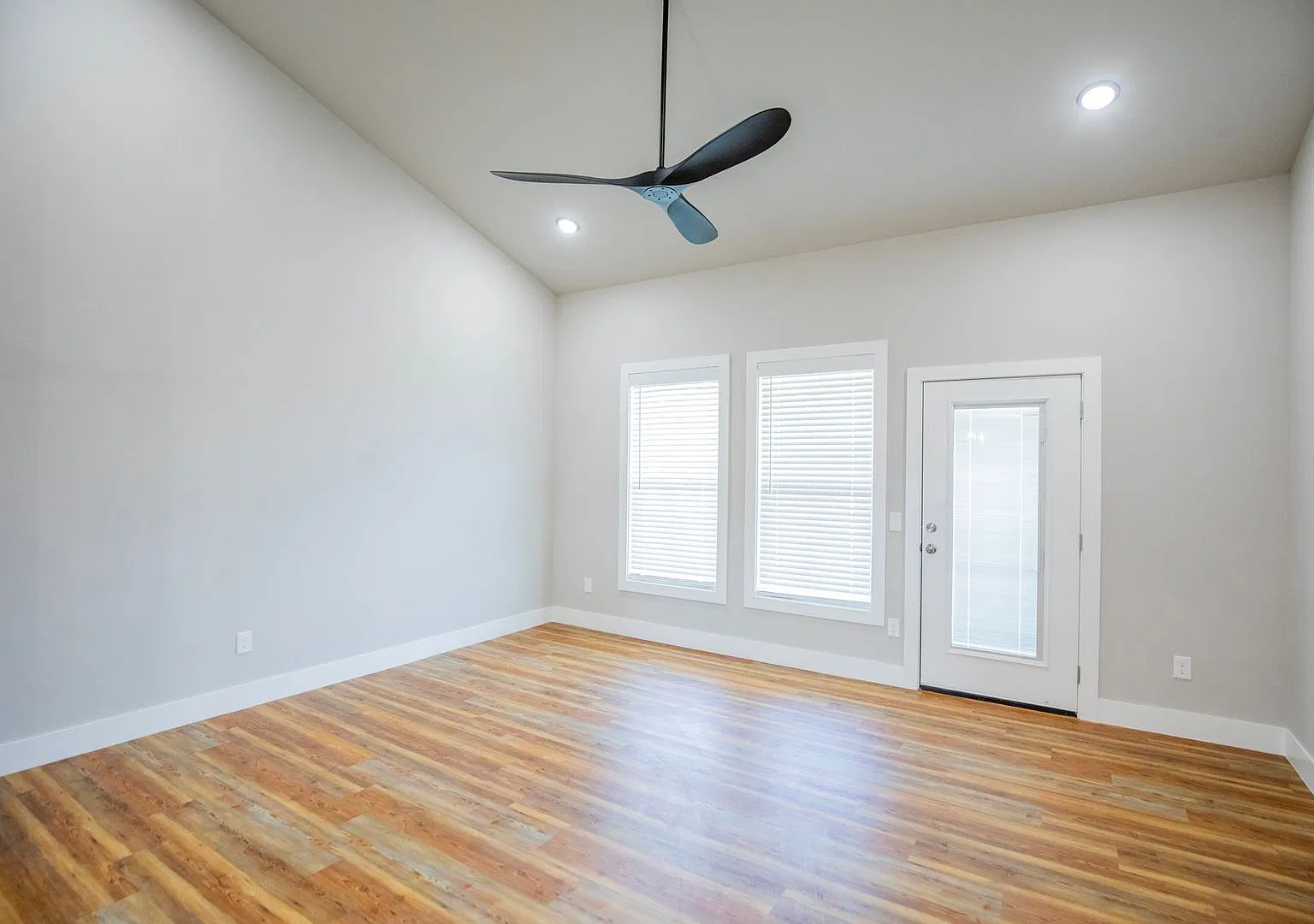 Highpointe — Photo 3