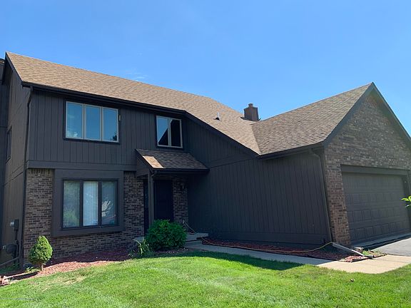 3rd image of 2584 Woodhill Dr