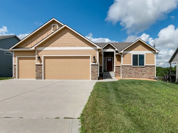 216 Firethorn Dr, Manhattan, KS 66503