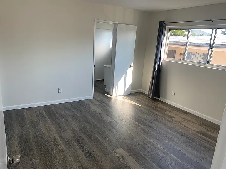 901 Victor Ave #3 — Photo 4