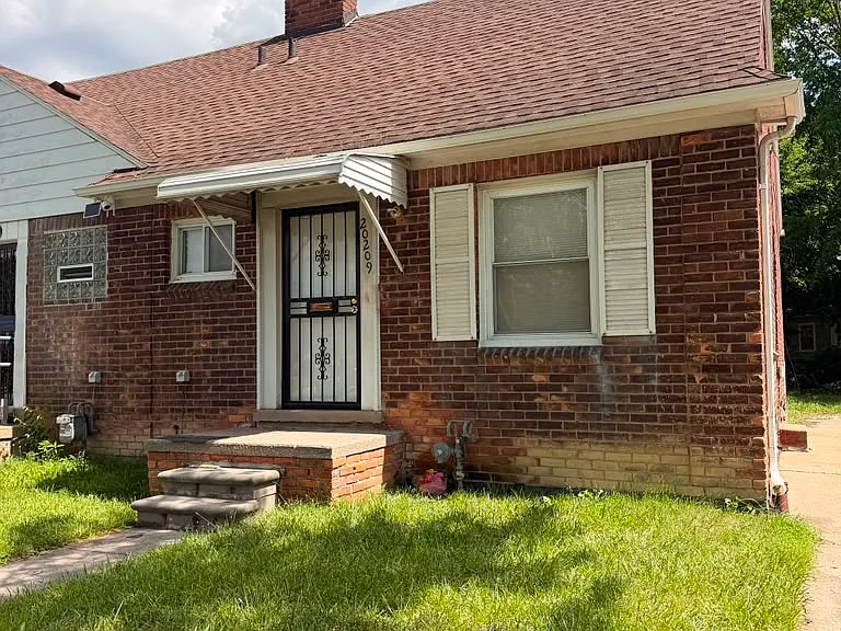 20209 Moross Rd — Photo 1