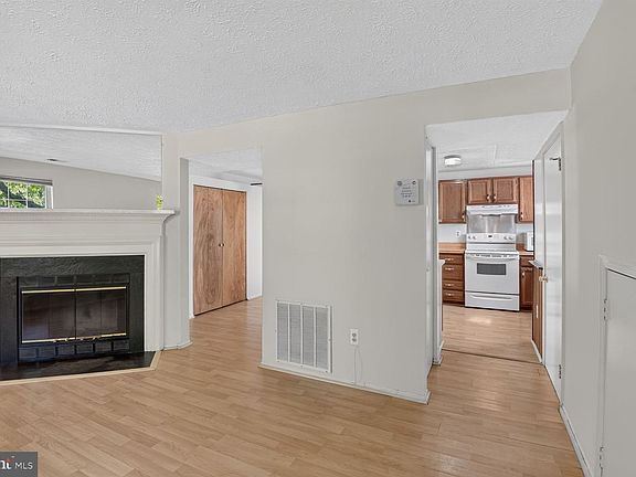4th image of 16335 Pewter Ln