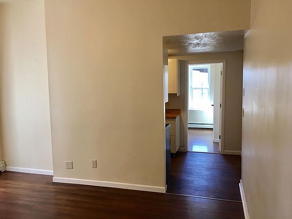 3rd image of 649 W McMicken Ave APT 02