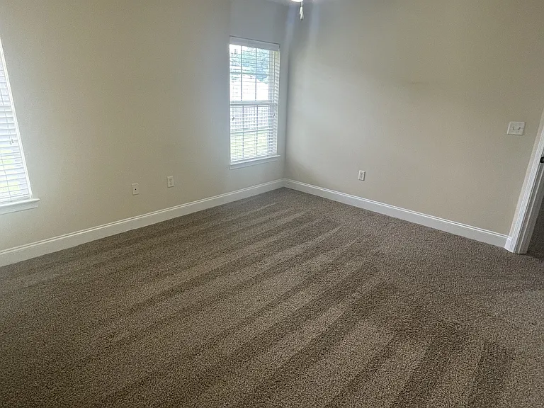 148 Old Ivy Rd — Photo 9