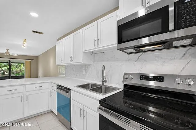 838 Lawnwood Ave NE — Photo 5
