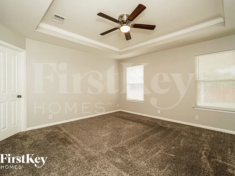 1010 Magnolia Bnd — Photo 8
