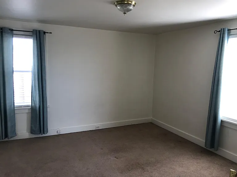 28 Coraopolis Rd — Photo 9