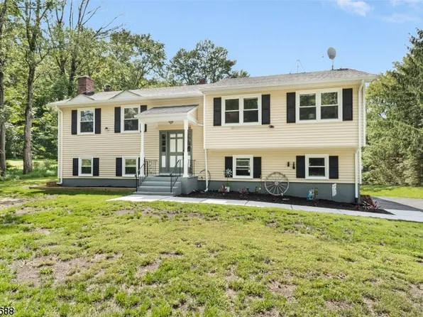 12 Karrville Rd, Mansfield Twp., NJ 07865