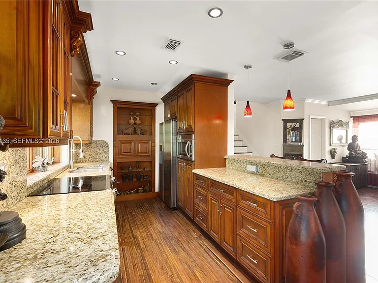 6315 Maynada St — Photo 11