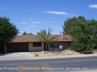 22080 Ramona Ave, Apple Valley, CA 92307