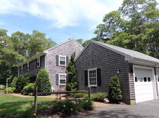 111 Two Ponds Rd, Falmouth, MA 02540