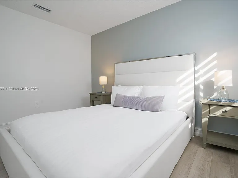 20077 SW 87th Pl #20077 — Photo 25