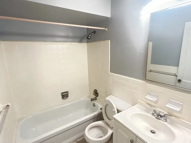 127-129 Pawpaw St — Photo 13