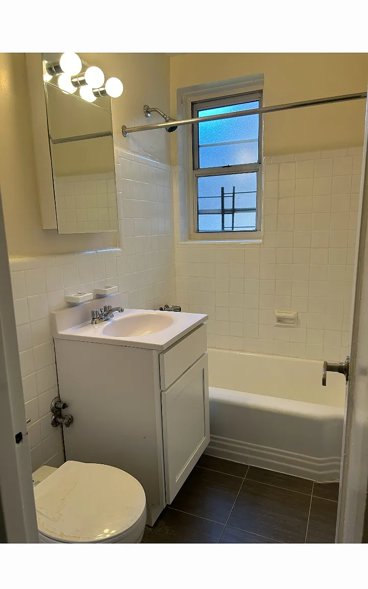 Studio, 550 sqft, $1,825 — Photo 4