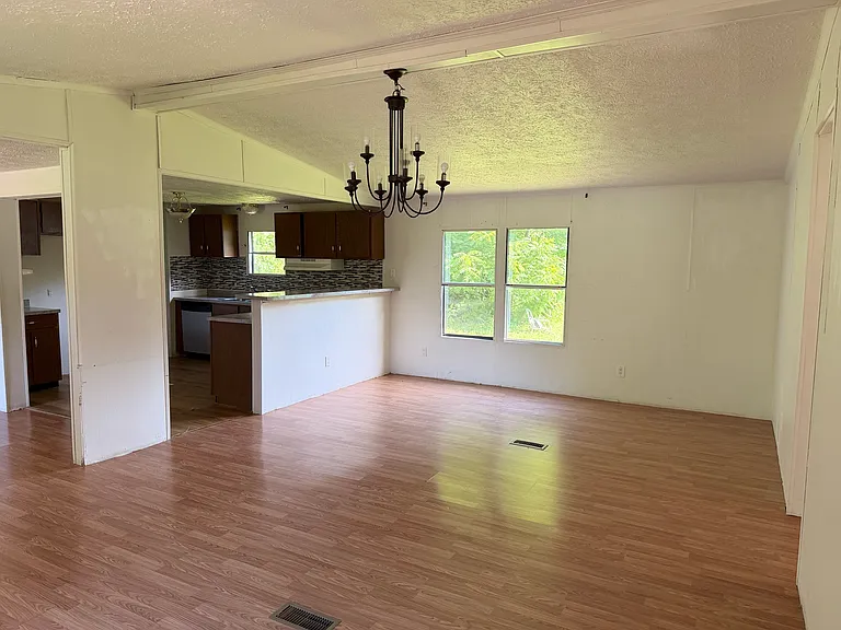 332 S Long Hollow Rd — Photo 2