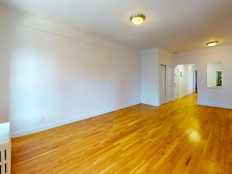 1614 York Ave #5B — Photo 5