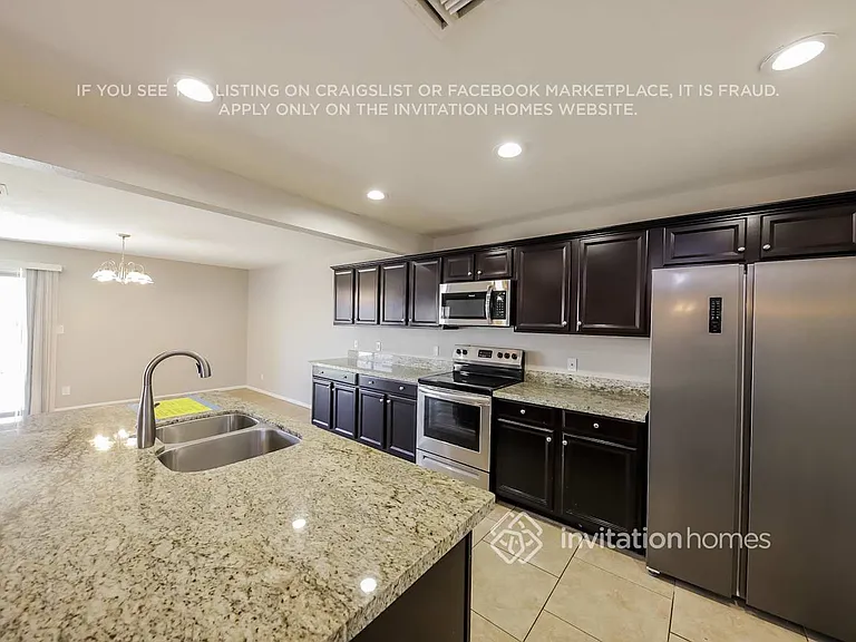 9709 N 57th Ave — Photo 7