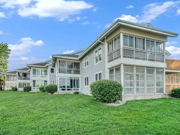 800 E Arthur St APT B10, Warsaw, IN 46580