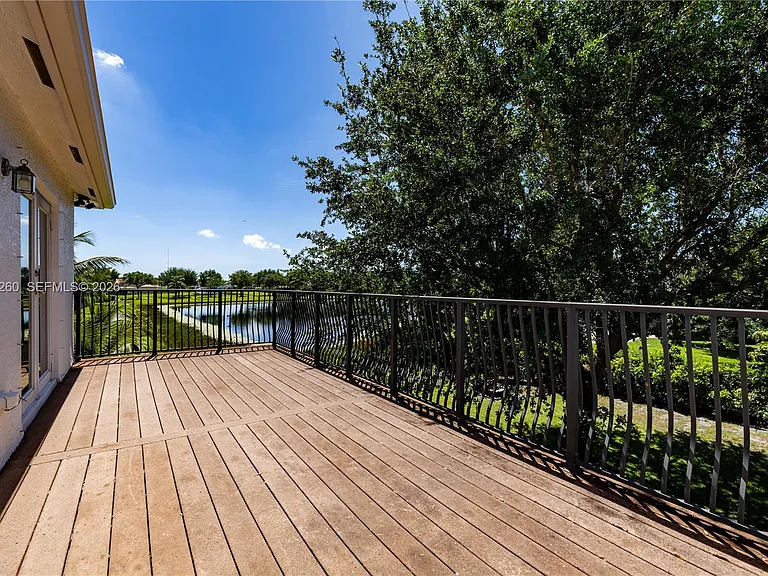 8904 Maple Hill Ct — Photo 27