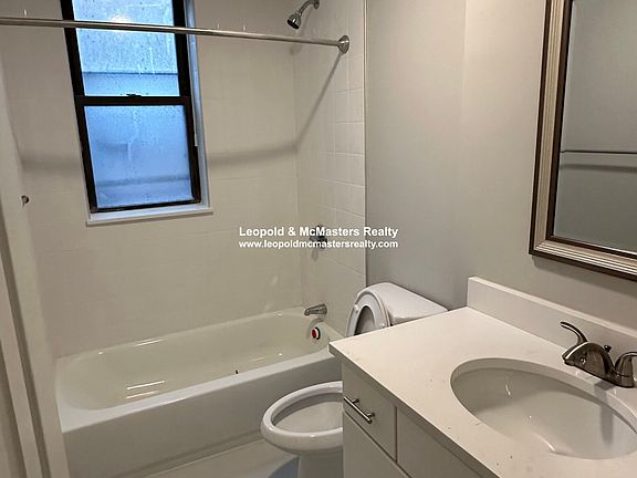 5th image of 86 Longwood Ave #4A