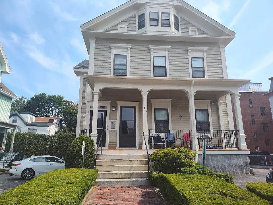 83 Elm St #4
