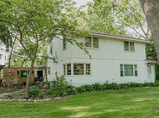 828 W Berry Ave, Mishawaka, IN 46545 | MLS #202421951 | Zillow