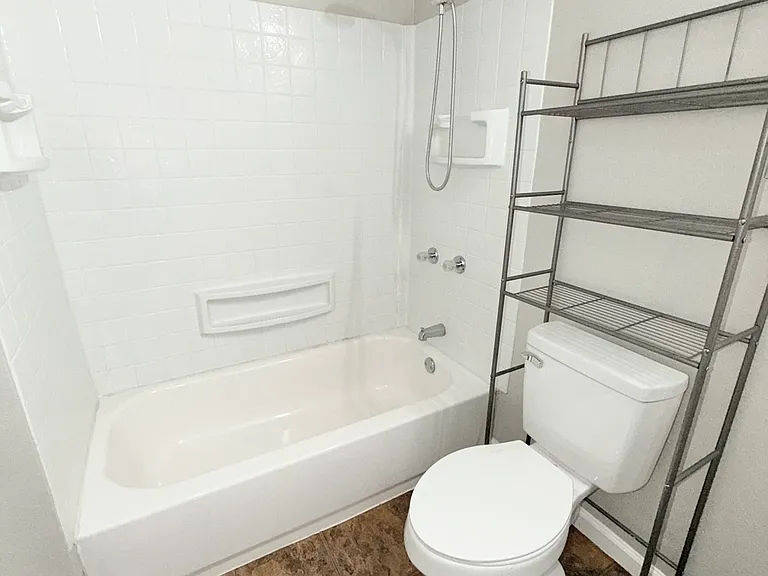 240 Kirk Pl #2 — Photo 7