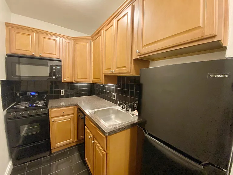 One bedroom kitchen