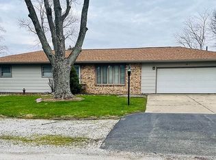 2215 Morningside Dr, Saint Joseph, IL 61873