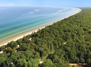 7785 W Range St, Mears, MI 49436