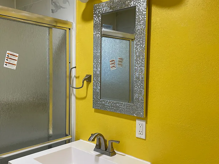 1042 E Rialto Ave — Photo 15