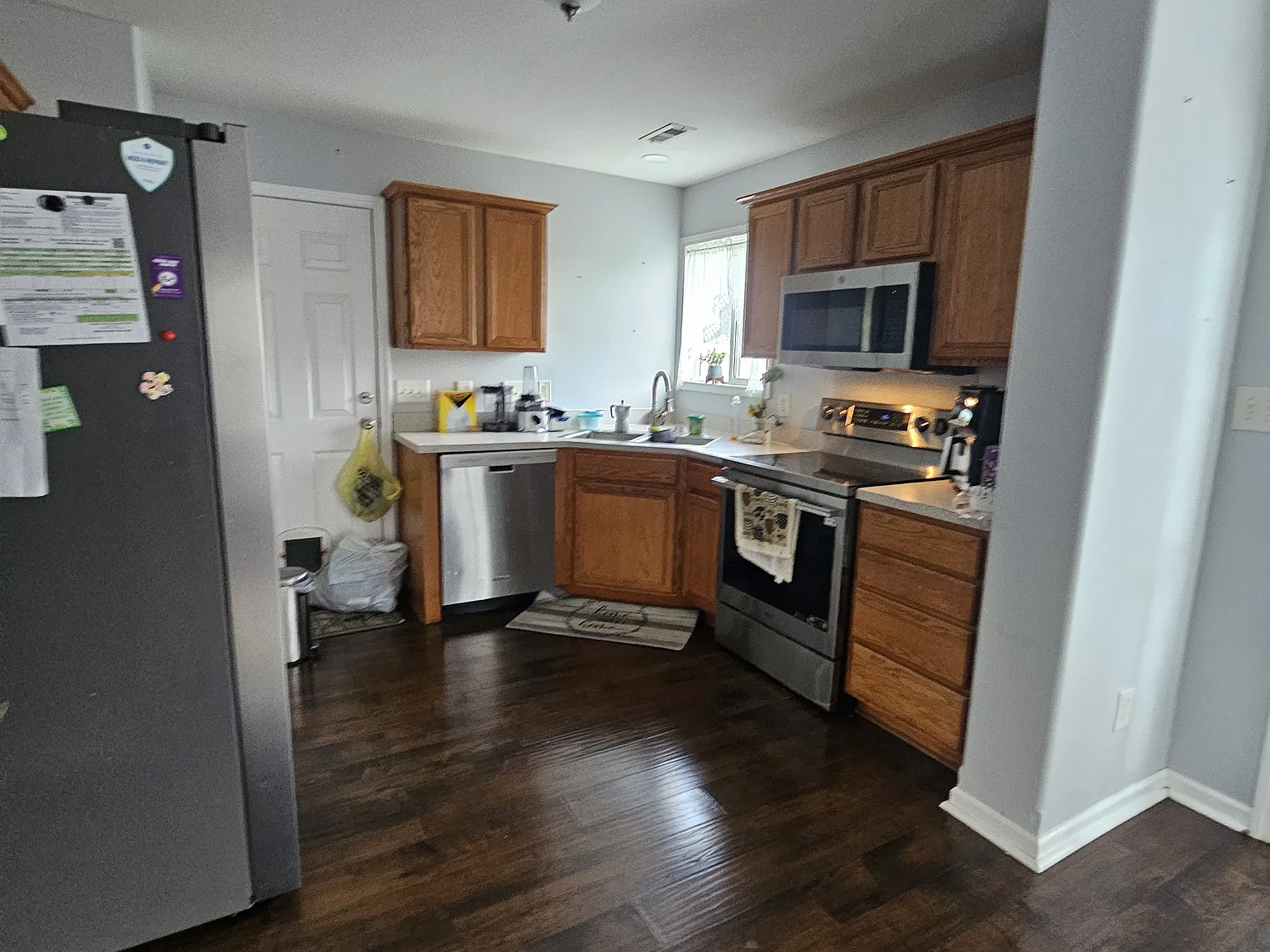 4 bed, 1713 sqft, $750 — Photo 3